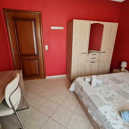 Central Gem, Free Parking * Drama