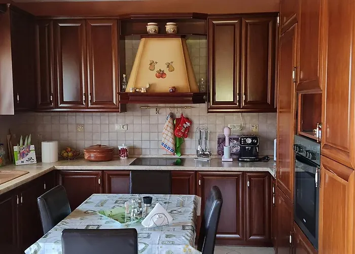 Δωμάτια σε οικογενειακή κατοικία Central Gem, Free Parking