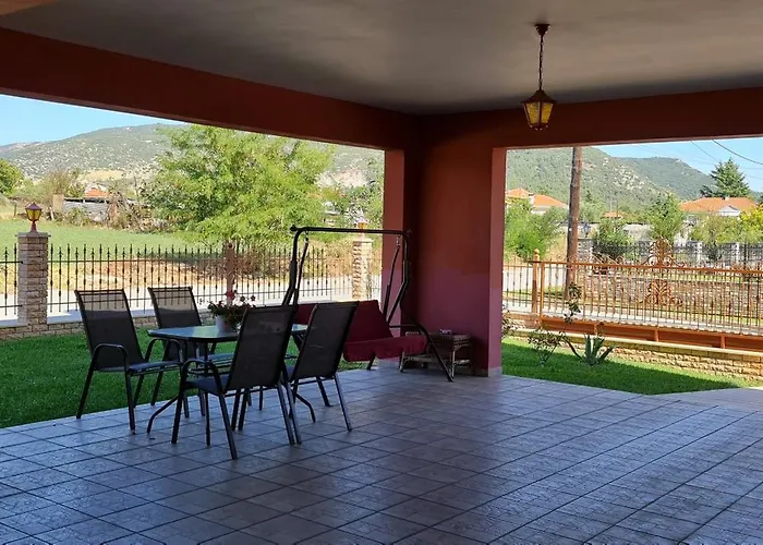 Central Gem, Free Parking